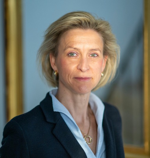 Dr. Elisabeth de Waele, MD, PhD